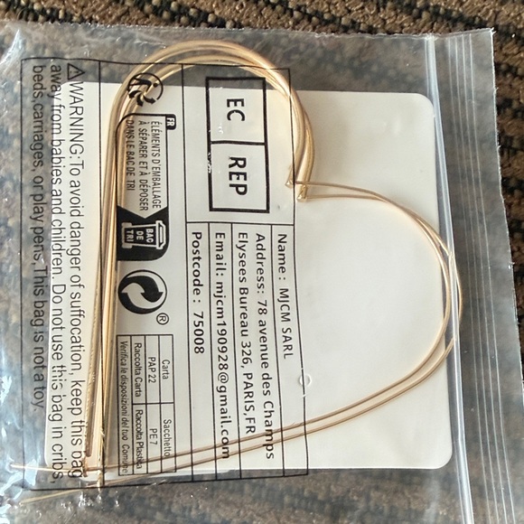 Gold Heart-Shaped Hoop Earrings - Picture 2 of 2